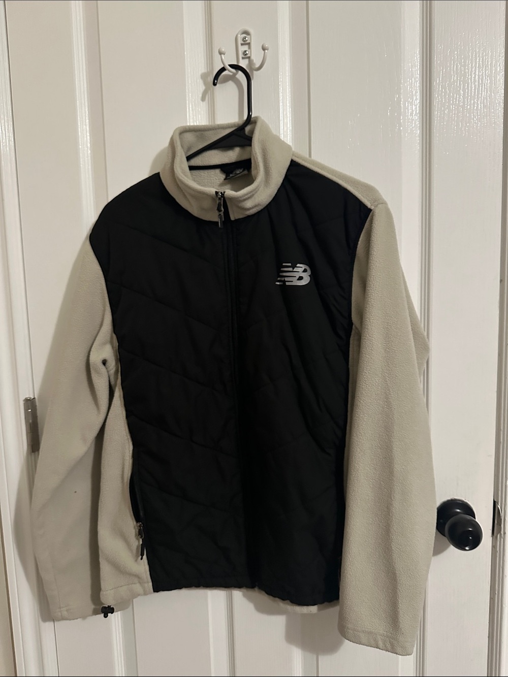 New Balance Men’s Black & Cream Two-Tone Quilted Fleece Jacket